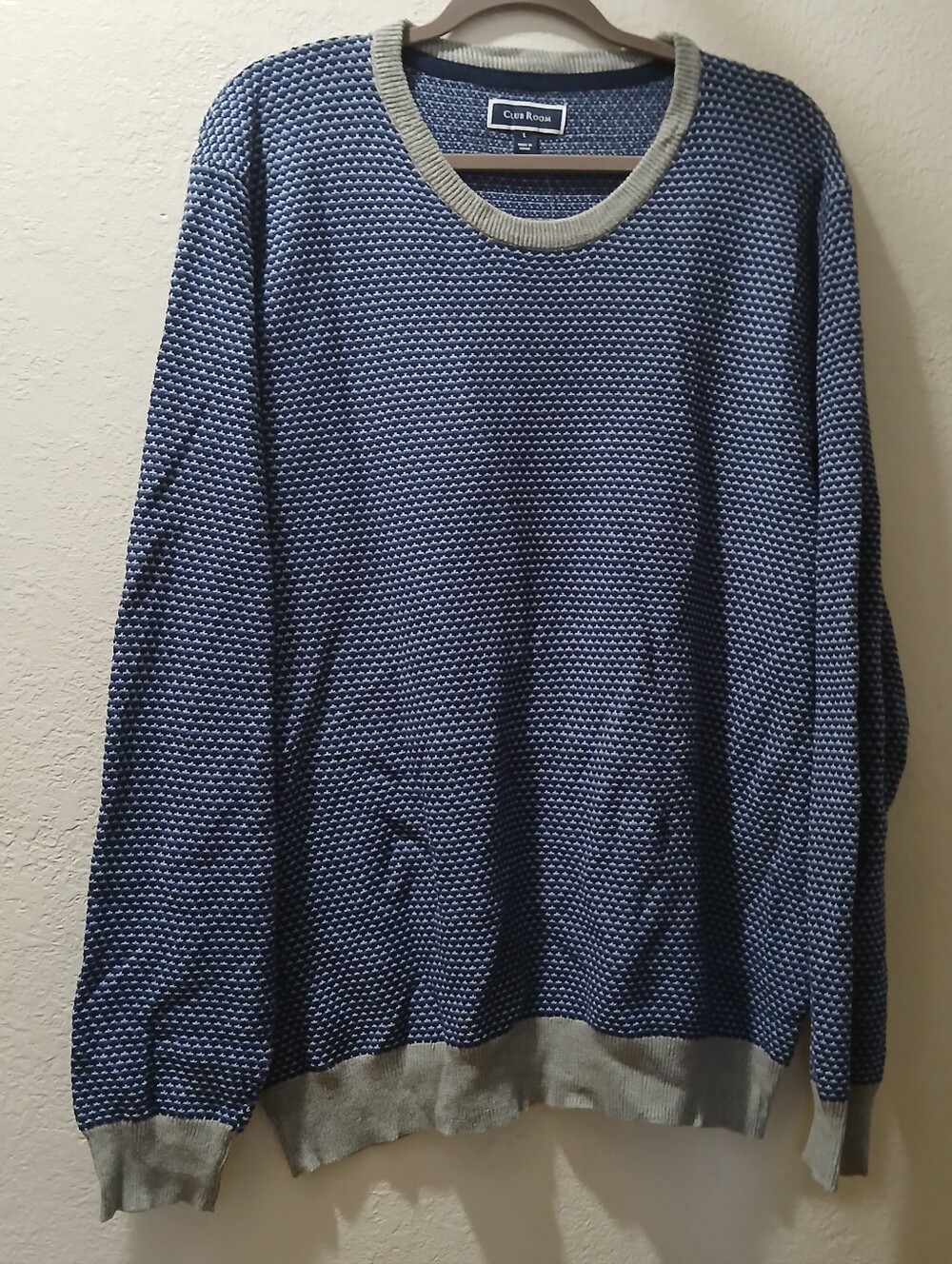 Club Room Nwot  L 100% Men's Navy Blue Textured Crewneck Sweater with Gray Trim